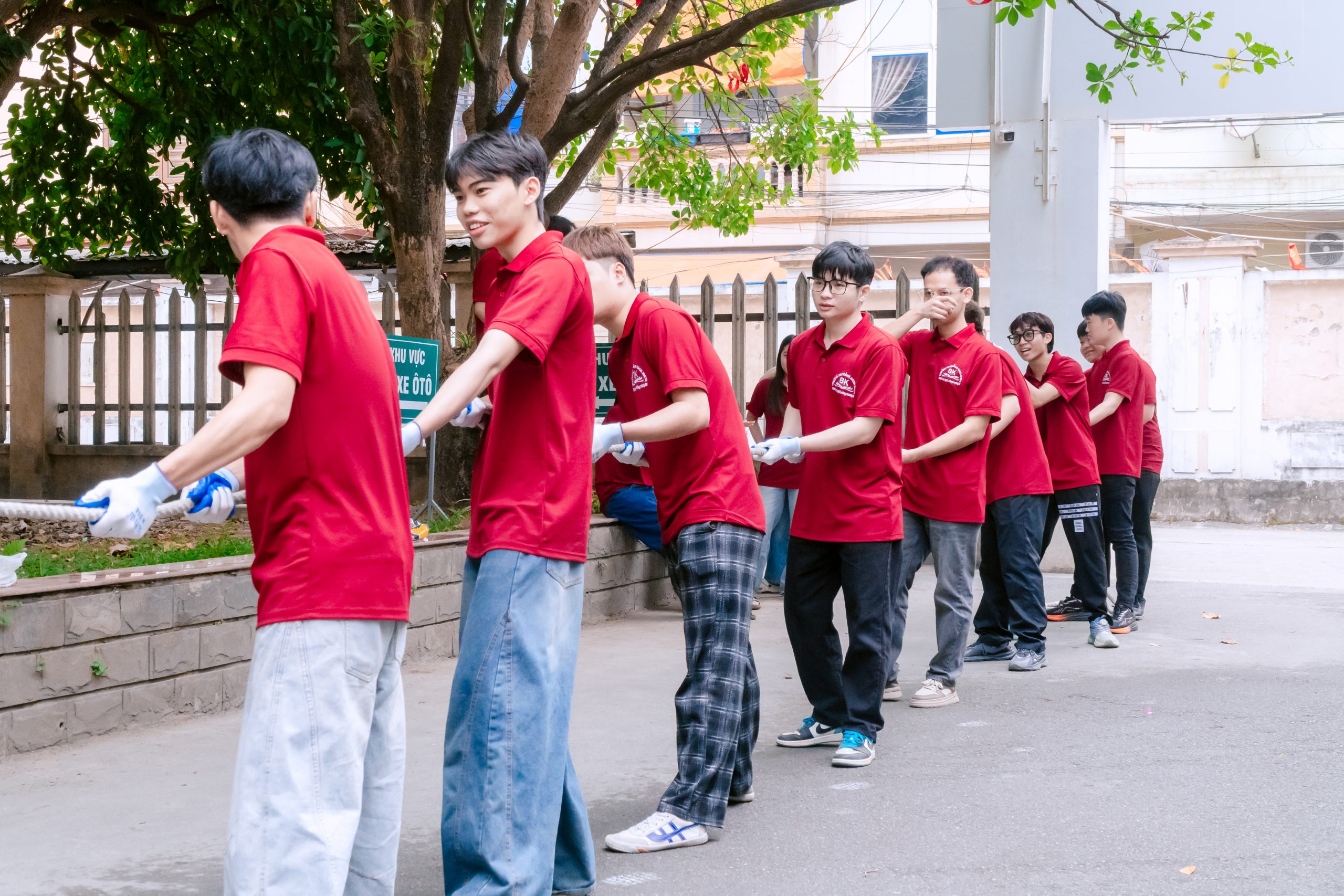 Khoảnh khắc chuẩn bị trước cuộc so tài căng thẳng