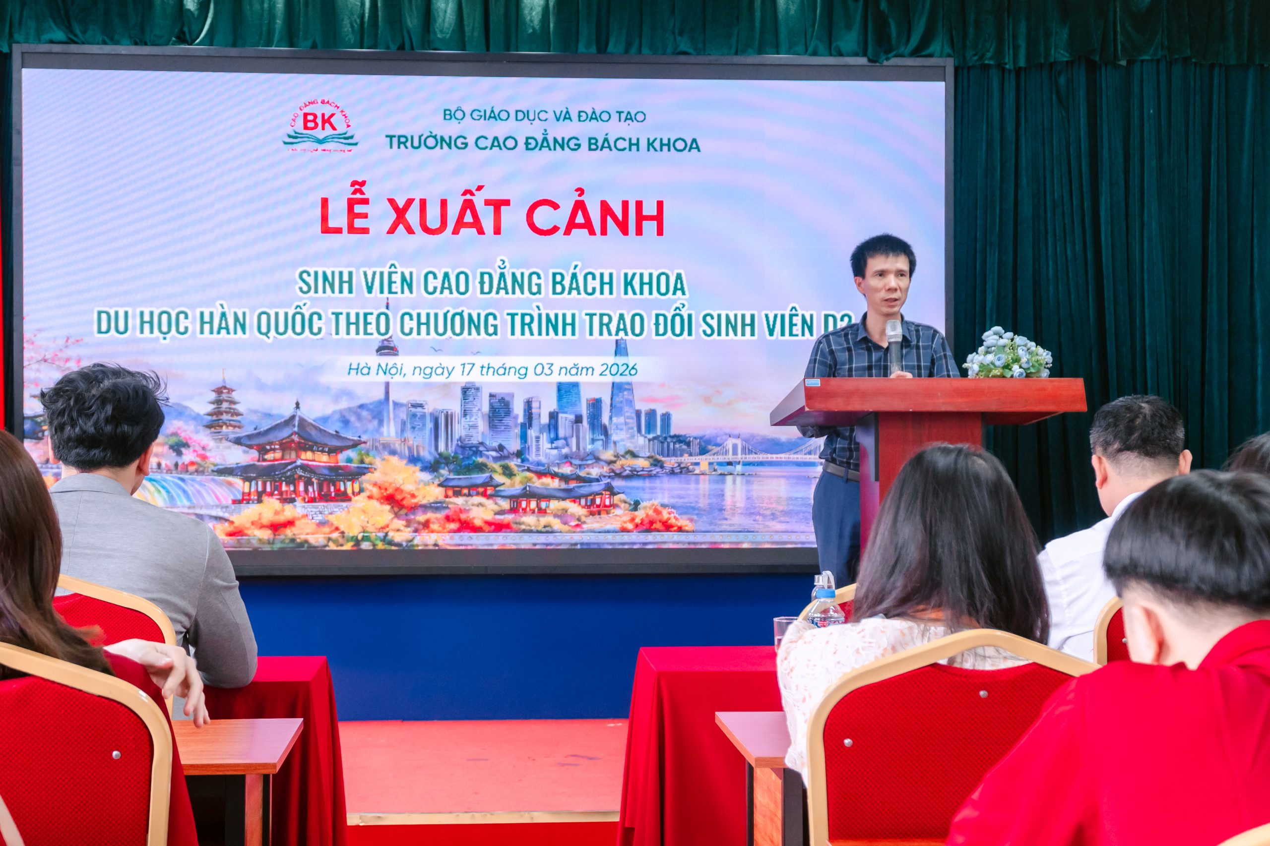 Thầy Nguyễn Văn Trường chia sẻ, định hướng trước khi sinh viên tham gia chương trình học tập tại Hàn Quốc