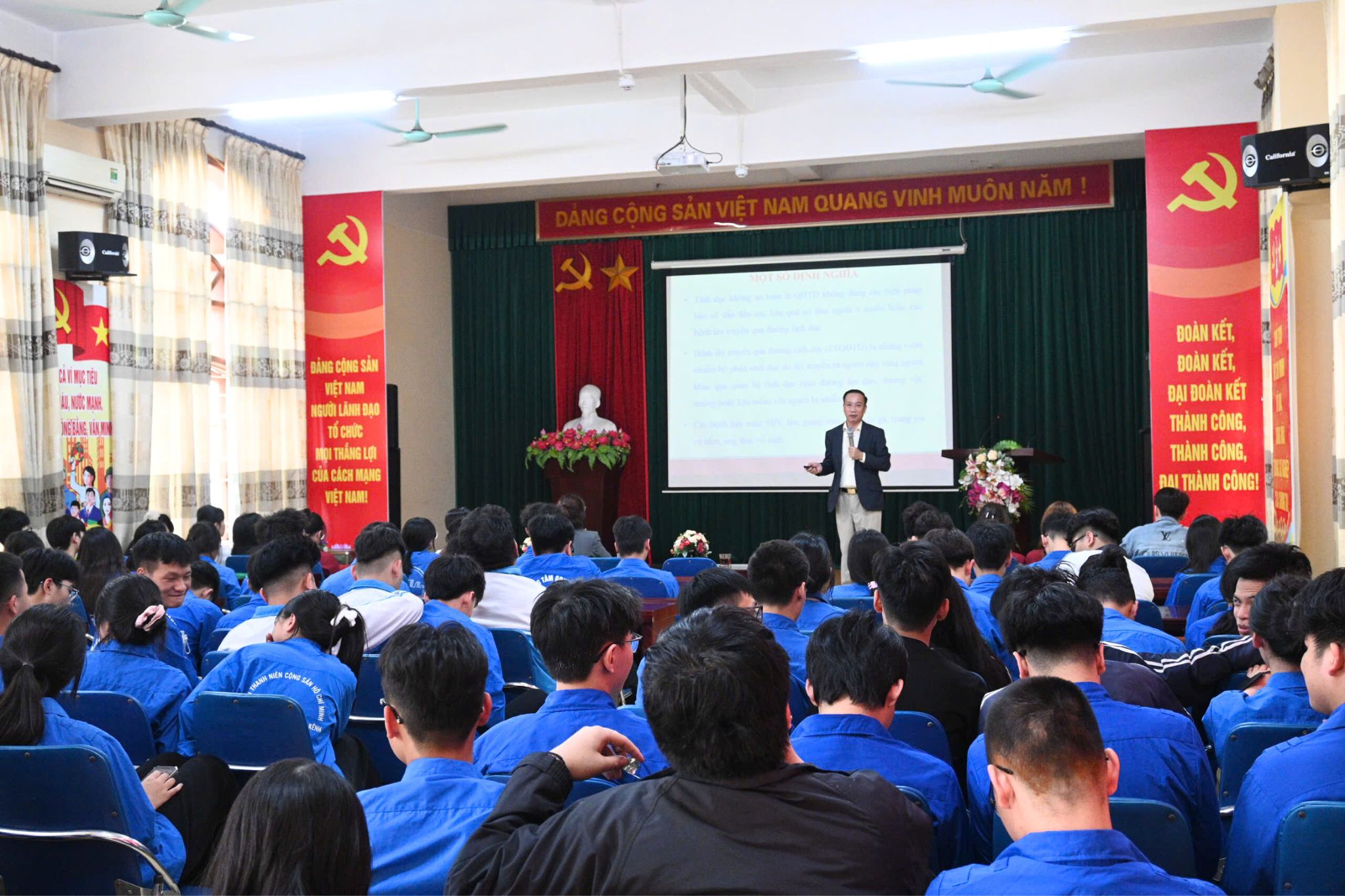 Hội nghị tập huấn về Sức khỏe sinh sản và Dân số - Kế hoạch hóa gia đình tại Trung tâm Y tế xã Hoài Đức Hội nghị tập huấn về Sức khỏe sinh sản và Dân số - Kế hoạch hóa gia đình tại Trung tâm Y tế xã Hoài Đức