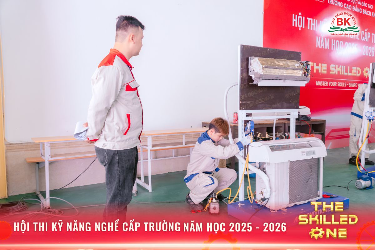 Giám khảo là giảng viên giàu kinh nghiệm tại Trường Cao đẳng Bách Khoa (Ngành Công nghệ Ô tô)