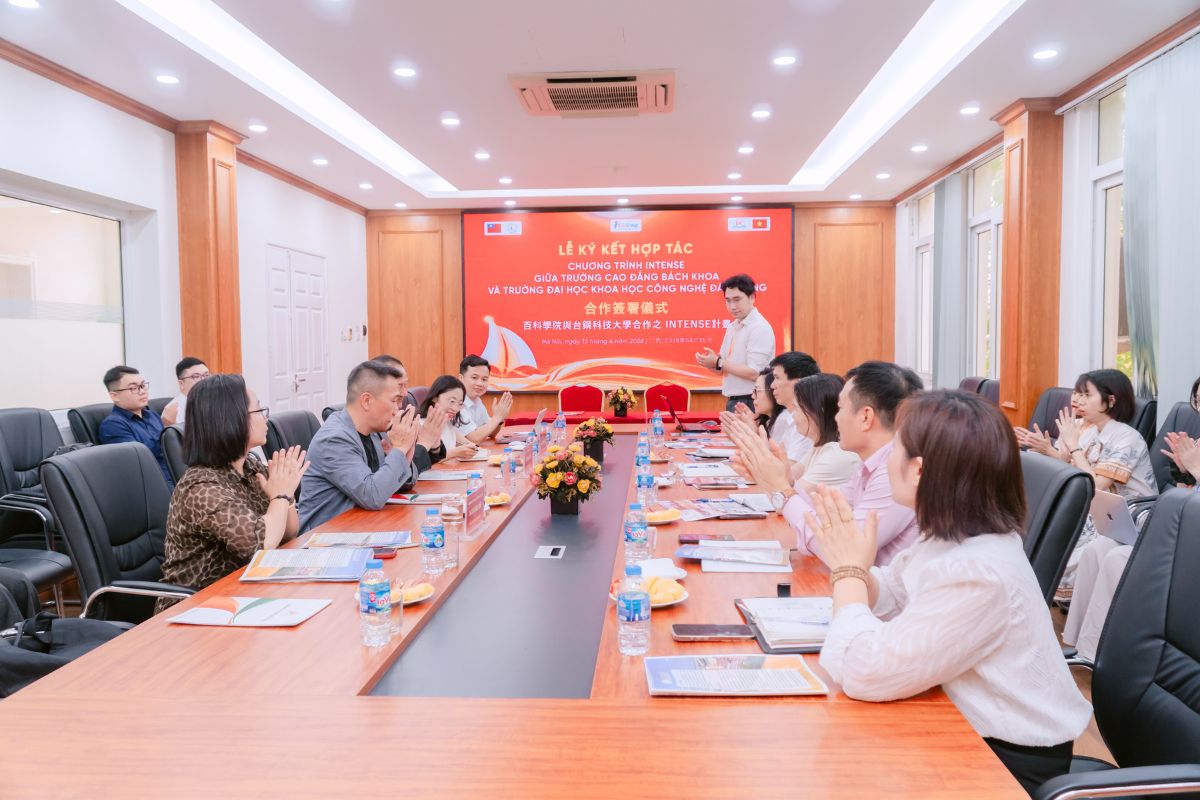 Lễ ký kết hợp tác chương trình Intense giữa Trường Cao đẳng Bách Khoa và Trường Đại học Khoa học và Công nghệ Đài Cương