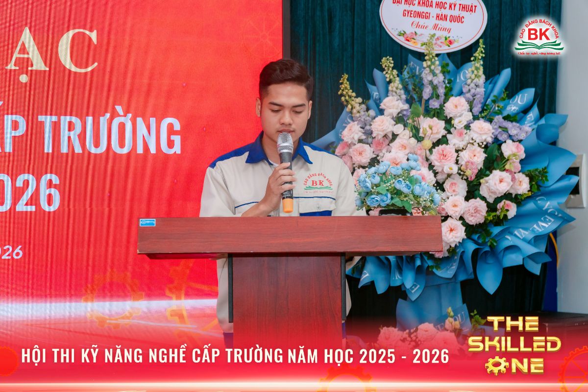 Nguyễn Quang Luân - Đại diện sinh viên phát biểu tại Lễ khai mạc