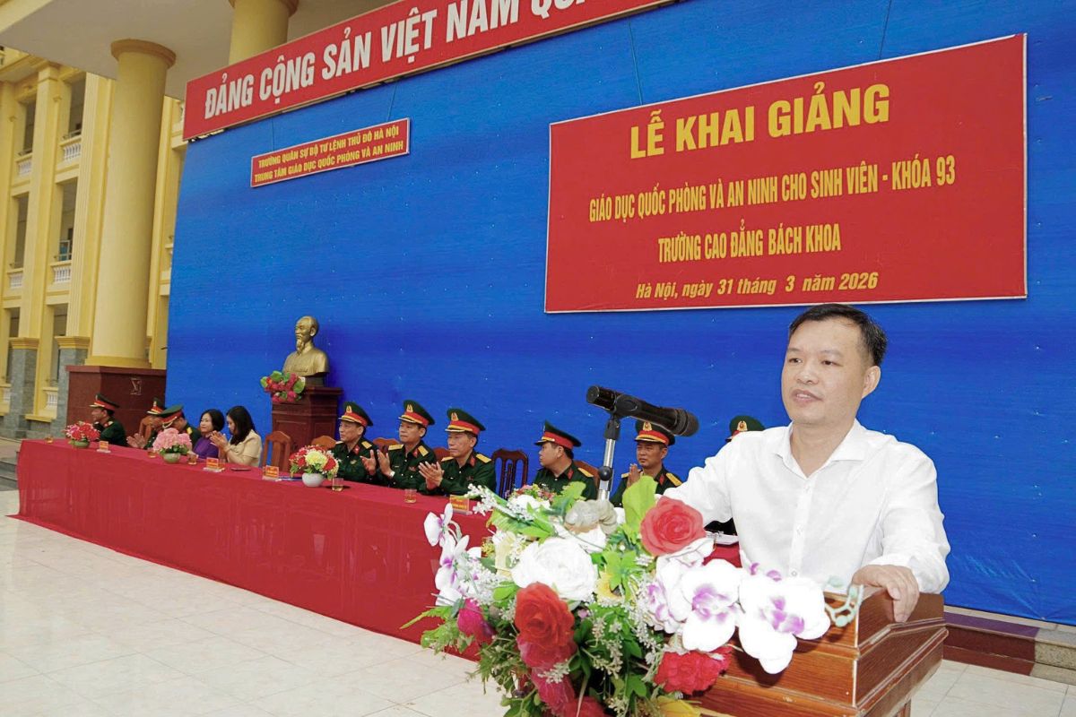 Thầy Nguyễn Thanh Mai - Phó Hiệu Trưởng nhà trường nhắn nhủ đôi lời với toàn thể sinh viên trước khi bước vào kỳ học tập tại đơn vị