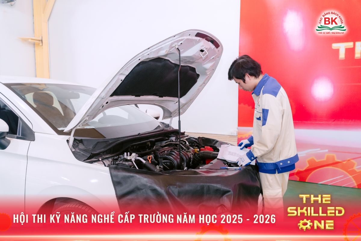 Phần thi điện được sinh viên nghiên cứu và xử lý một cách kỹ lưỡng, đảm bảo độ chính xác về kỹ thuật
