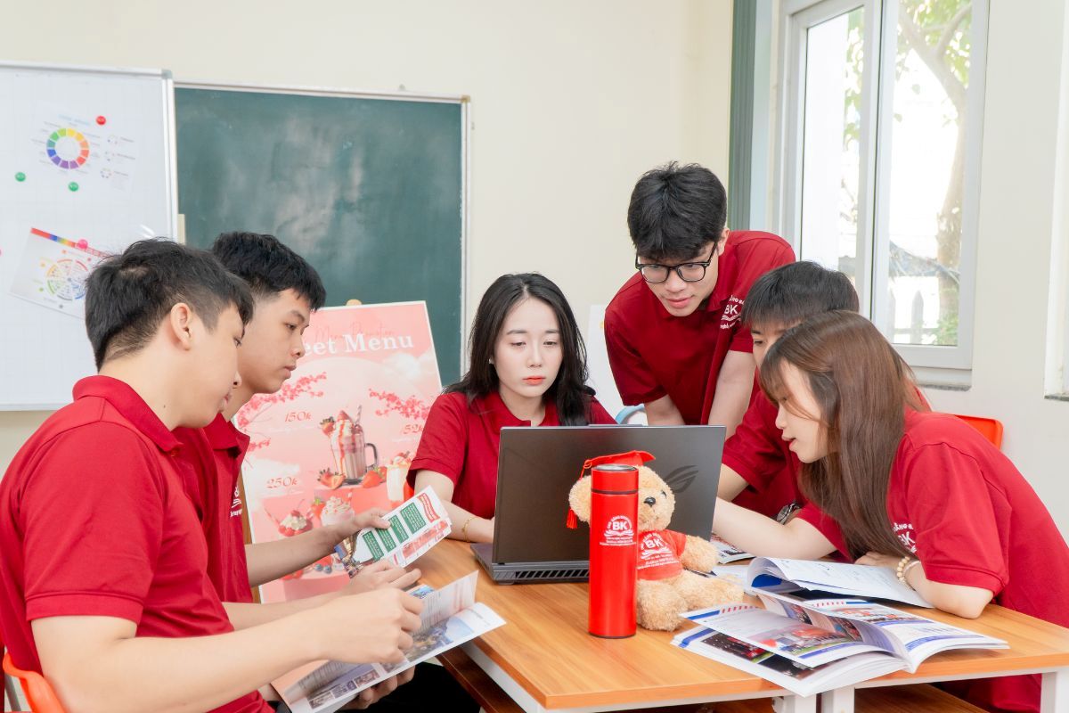 Cao đẳng quản trị kinh doanh