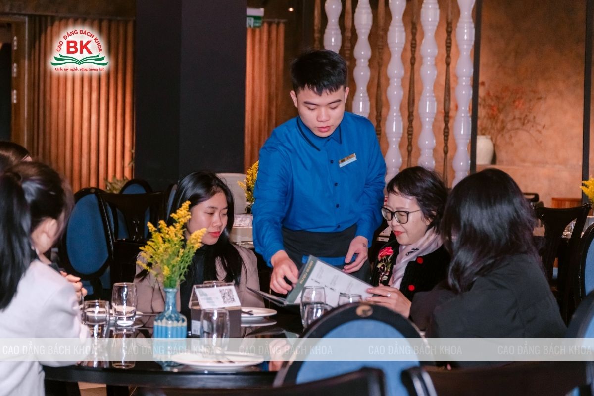 Mục tiêu đào tạo ngành Quản trị nhà hàng