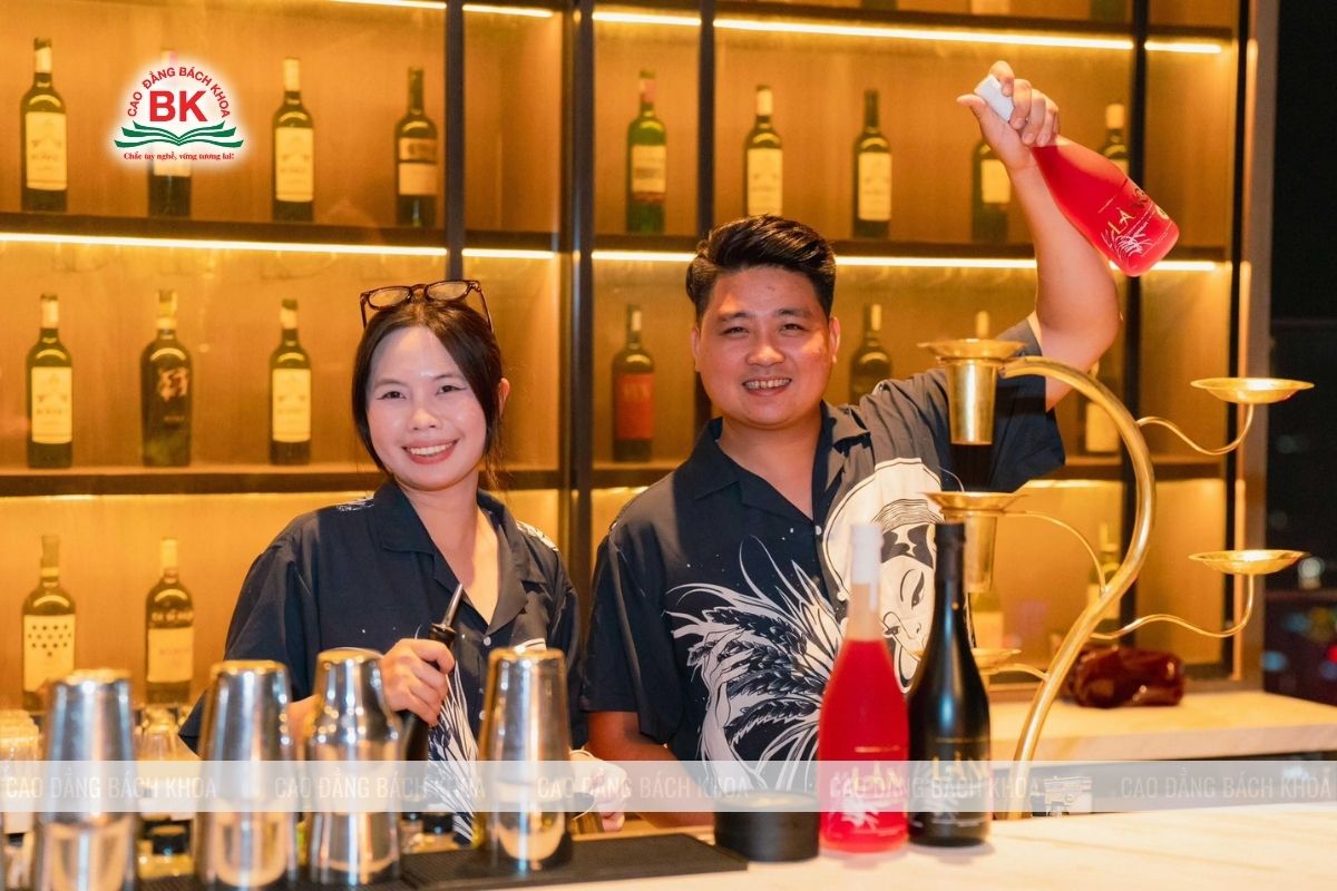 Cơ hội việc làm sinh viên ngành Quản trị nhà hàng