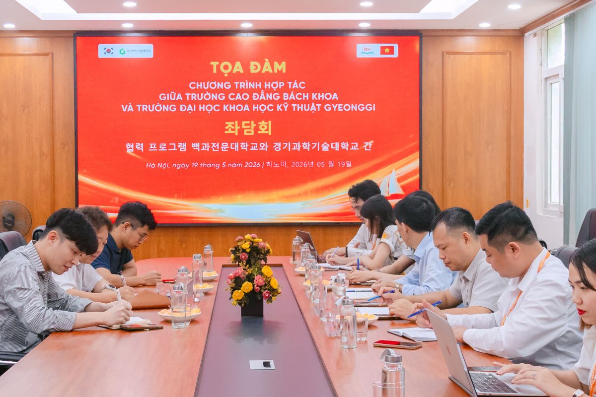 Tọa đàm chương trình hợp tác giữa Trường Cao đẳng Bách Khoa và Trường Đại học Khoa học Kỹ thuật Gyeonggi Tọa đàm chương trình hợp tác giữa Trường Cao đẳng Bách Khoa và Trường Đại học Khoa học Kỹ thuật Gyeonggi