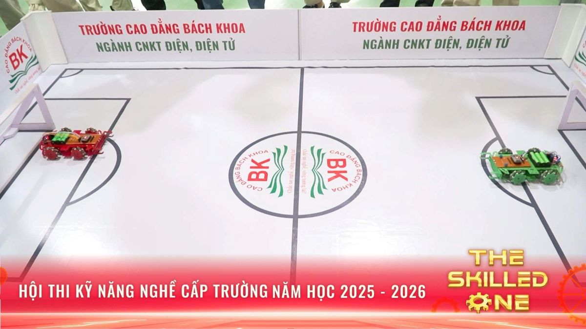 Sản phẩm robot hoàn chỉnh sau khi được lắp đặt hệ thống mạch điện tử
