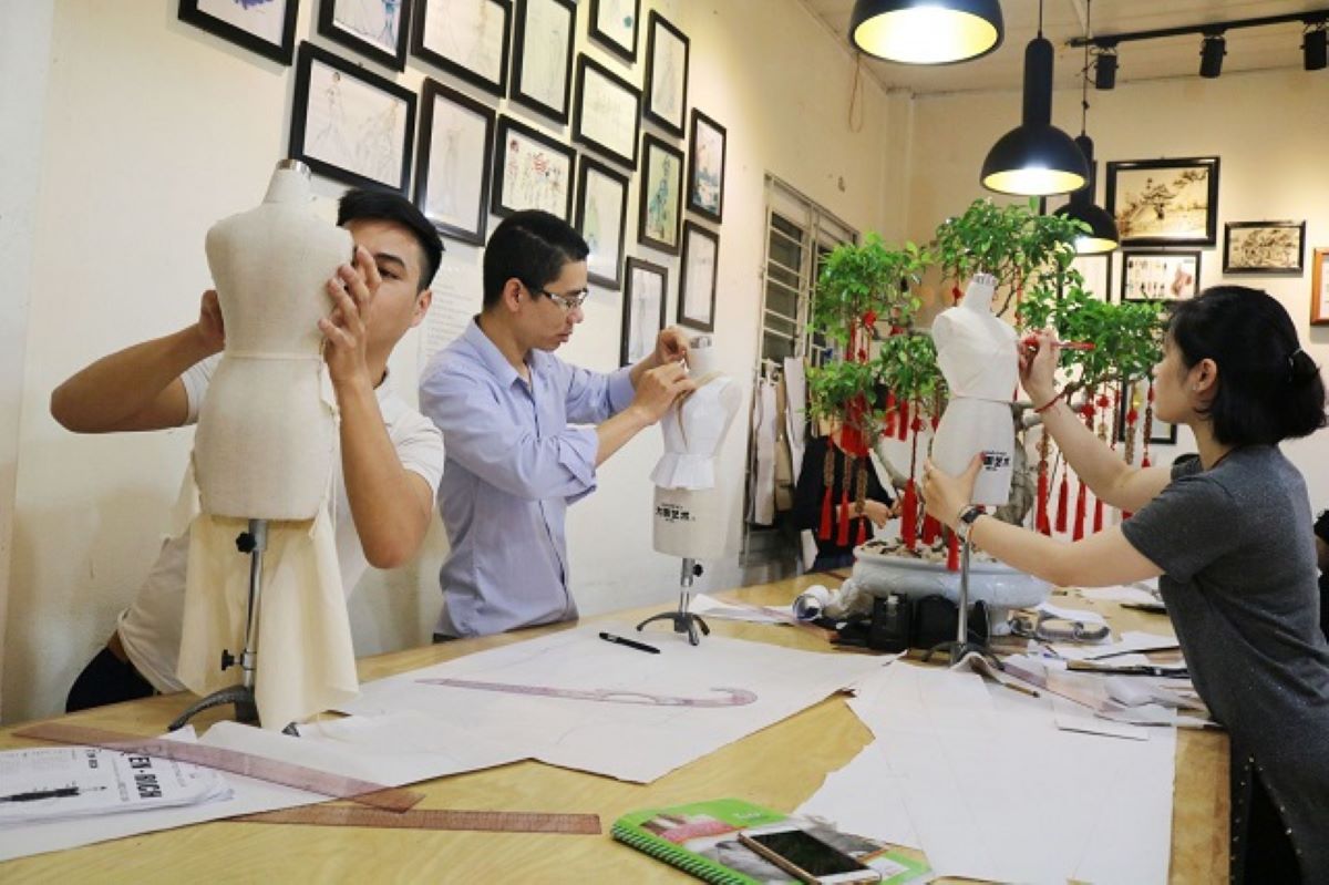 Chương trình đào tạo ngành May thời trang hệ Cao đẳng