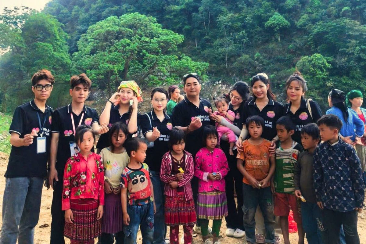 Câu lạc bộ Sống là để yêu thương – nơi kết nối những bạn trẻ có chung mong muốn tham gia các hoạt động thiện nguyện