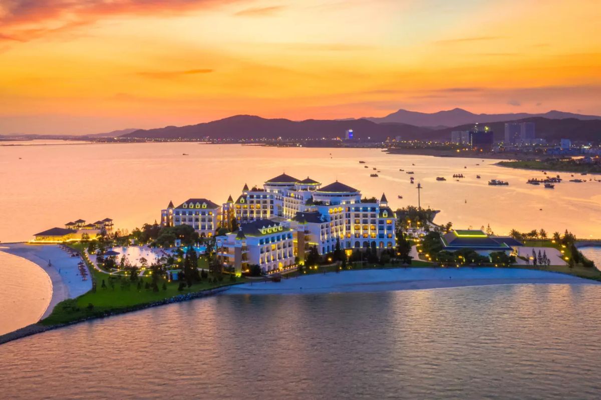 Vinpearl Resort & Spa Hạ Long