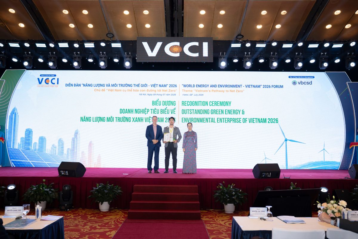 Trường Cao đẳng Bách Khoa vinh dự được trao Giải thưởng quốc tế “Trường học xanh - Cộng đồng học tập bền vững" tại Diễn đàn vĩ mô do VCCI Trường Cao đẳng Bách Khoa vinh dự được trao Giải thưởng quốc tế “Trường học xanh - Cộng đồng học tập bền vững" tại Diễn đàn vĩ mô do VCCI