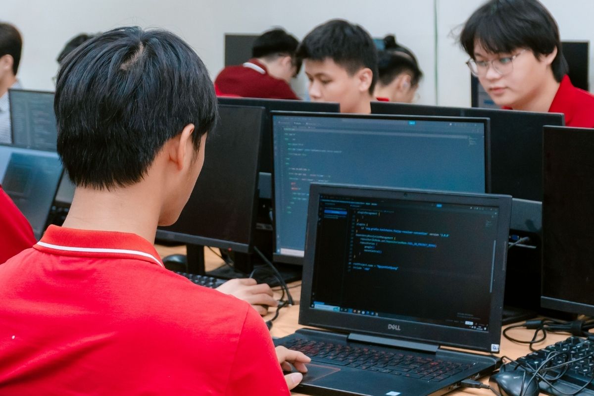 Khung chương trình đào tạo ngành lập trình máy tính tại nhà trường Khung chương trình đào tạo ngành lập trình máy tính tại nhà trường