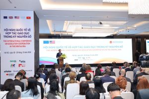 Bộ trưởng Hoàng Minh Sơn chia sẻ về bốn ưu tiên của giáo dục Việt Nam trong ứng dụng công nghệ, chuyển đổi số 