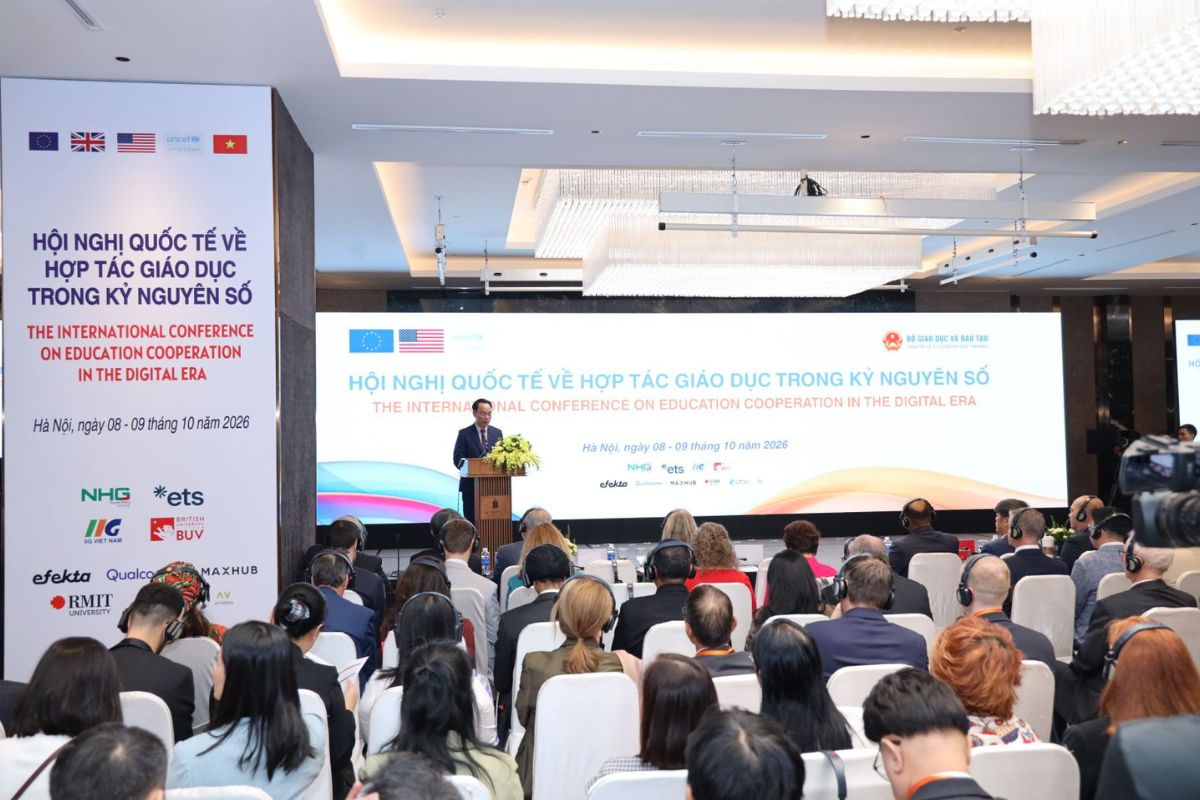 Bộ trưởng Hoàng Minh Sơn chia sẻ về bốn ưu tiên của giáo dục Việt Nam trong ứng dụng công nghệ, chuyển đổi số 