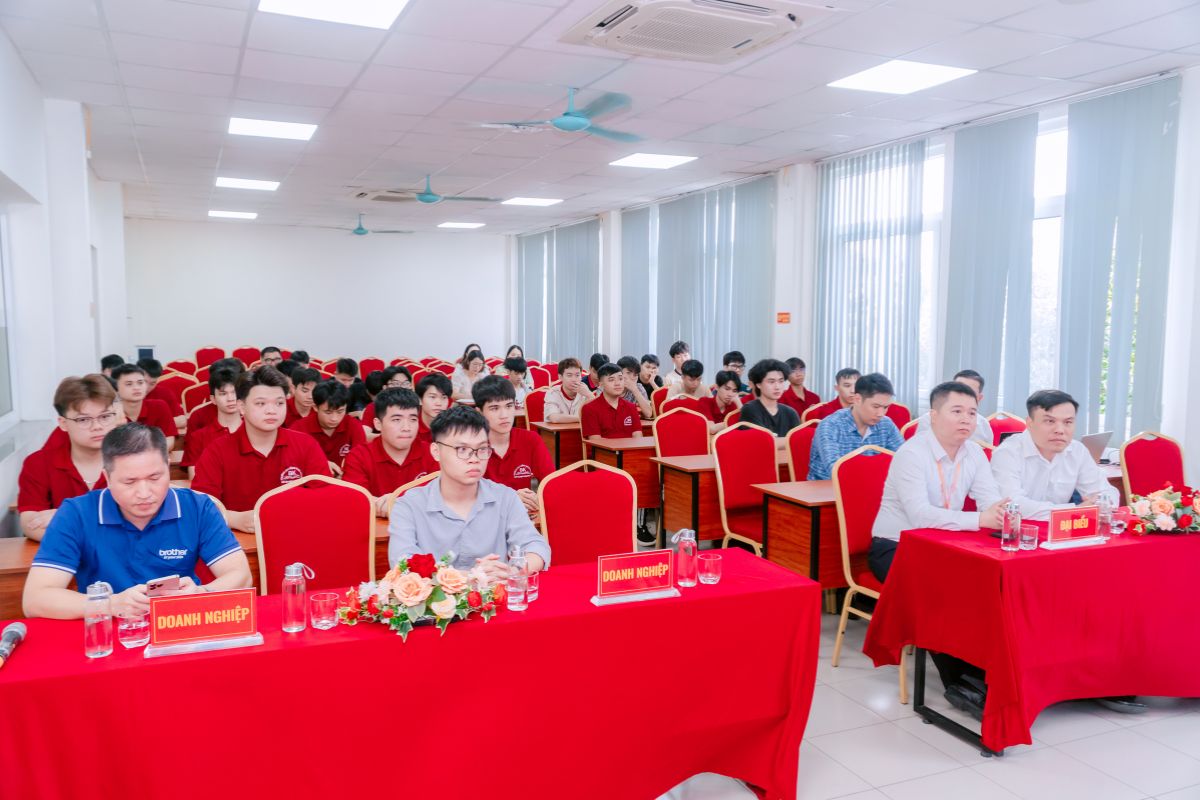 Tập huấn trước kỳ thực tập sản xuất tại Công ty TNHH Công nghiệp Brother Việt Nam dành cho sinh viên K17 ngành Lập trình máy tính